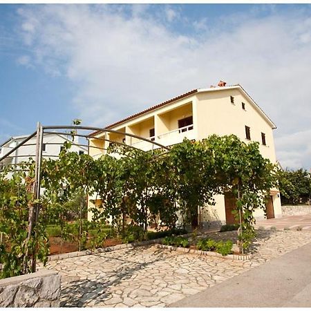 Karabaic Apartment Krk Town Bagian luar foto