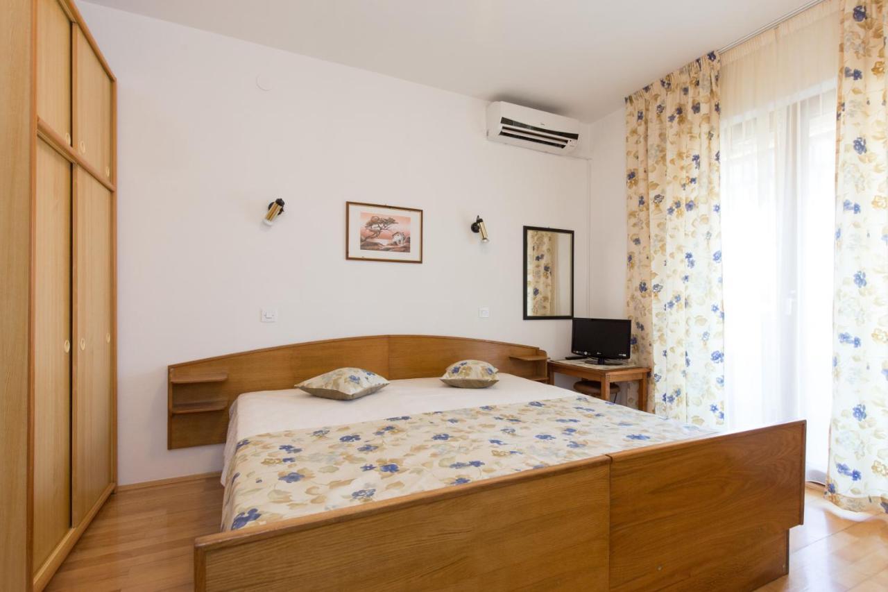 Karabaic Apartment Krk Town Bagian luar foto