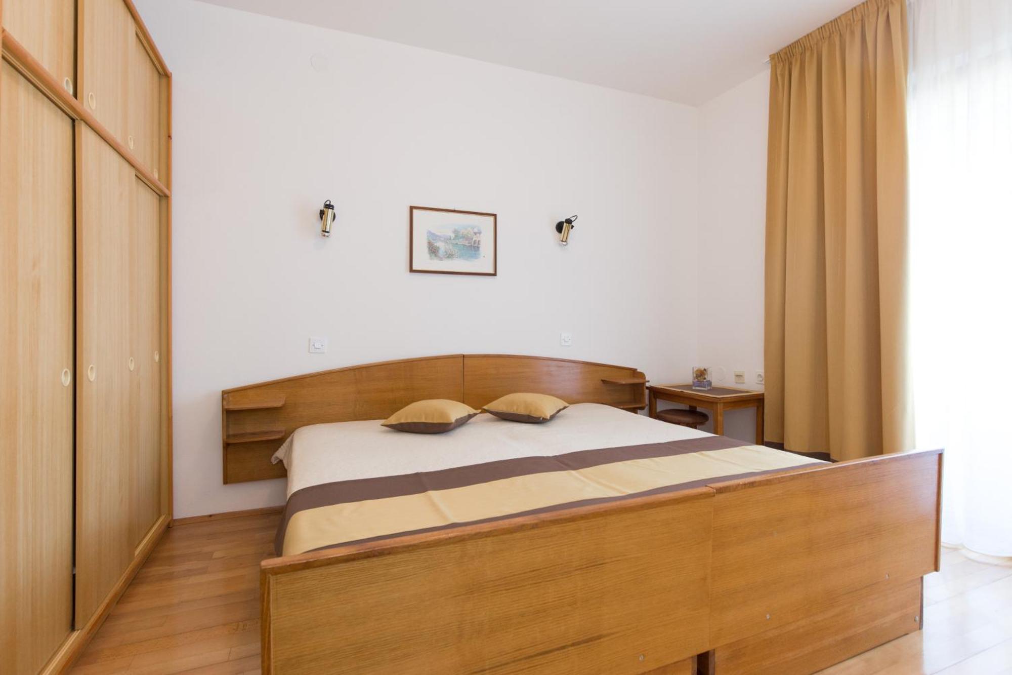 Karabaic Apartment Krk Town Ruang foto