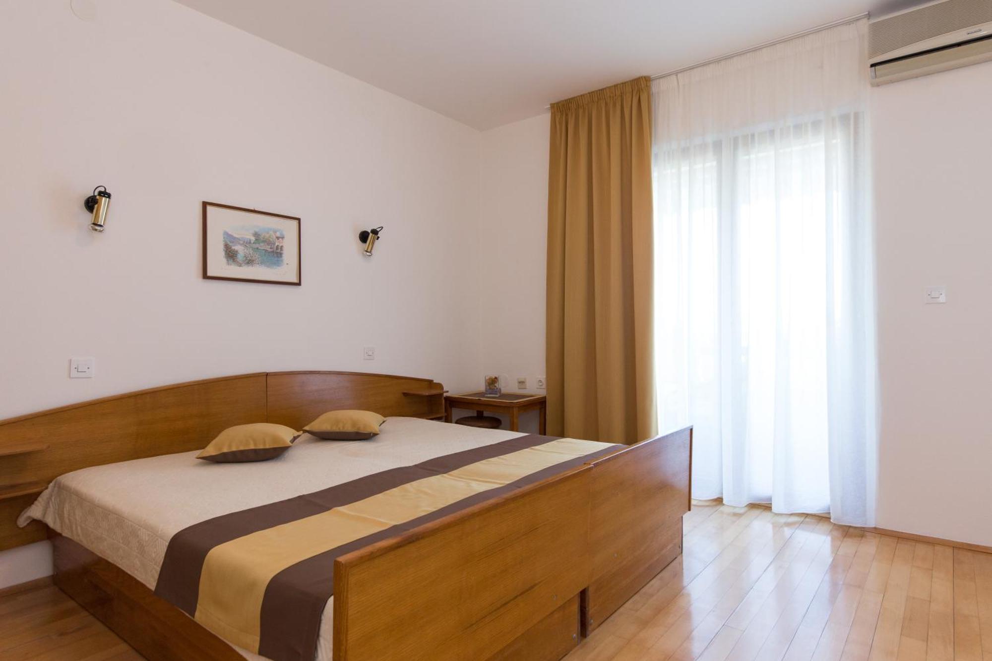 Karabaic Apartment Krk Town Ruang foto