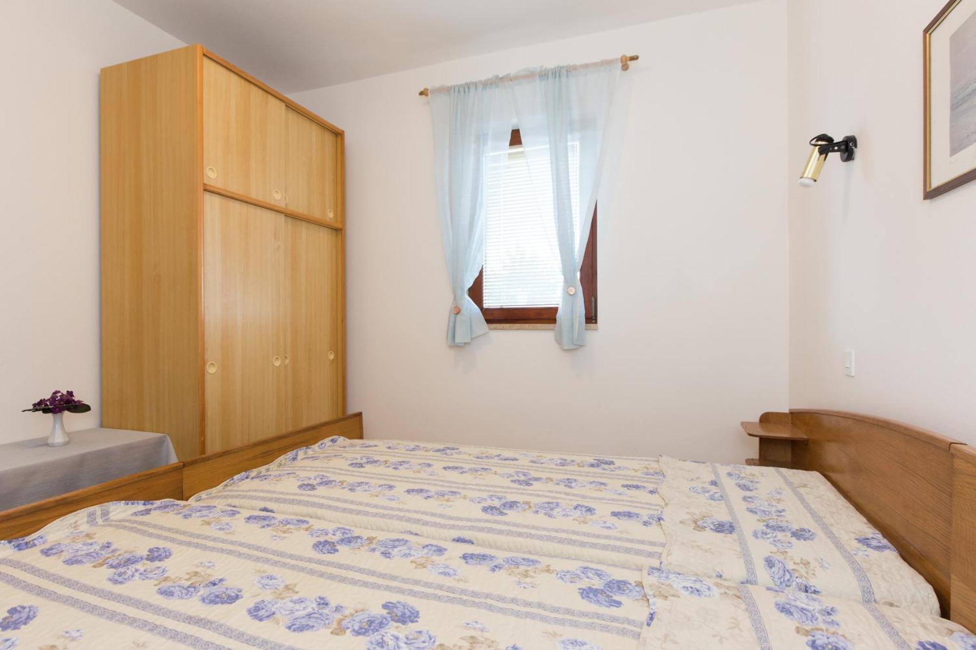 Karabaic Apartment Krk Town Ruang foto